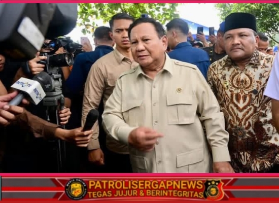 Presiden Prabowo Tinjau Pengerjaan Jembatan Bailey Teupin Mane di Bireuen