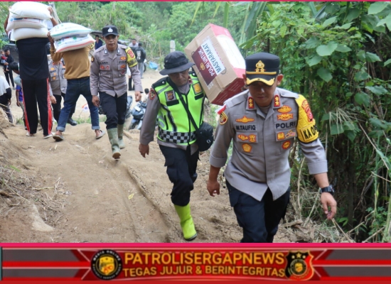 Kapolres Aceh Tengah Salurkan Bantuan Kemanusiaan kepada Warga Kecamatan Celala yang Terisolir Akibat Bencana Alam
