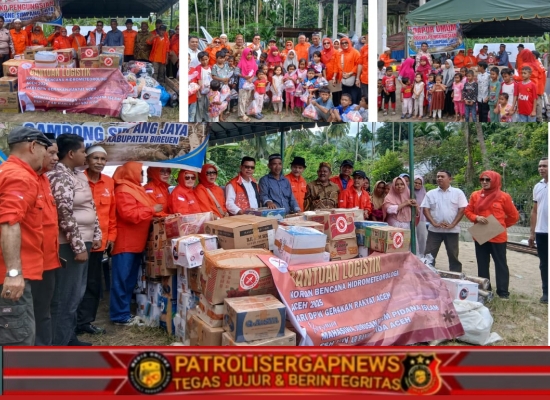 Keluarga besar DPW GR Aceh gait Mahasiswa Hukum Pidana Islam UIN Ar raniry bantu korban banjir dan longsor di kabupaten Bireuen.
