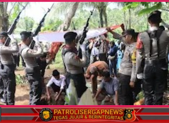 Polres Purbalingga Beri Penghormatan Terakhir Almarhum Aipda Zaeni