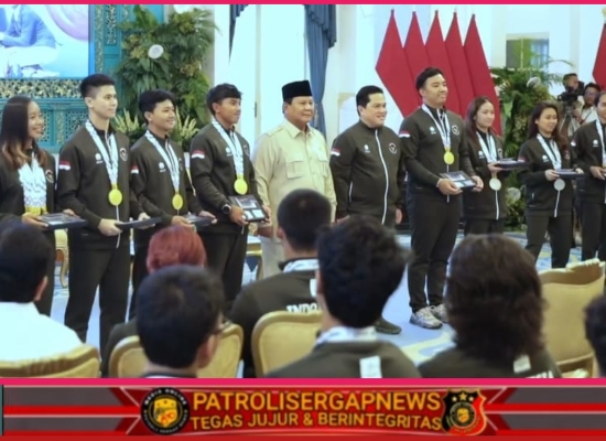 Momen Prabowo Hitung Medali Emas Martina Ayu, Istana Negara Bergemuruh Tepuk Tangan