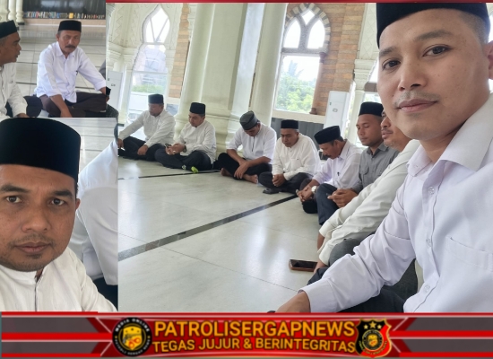 Takziah ke Istri Ulama Kharismatik Aceh, Jajaran Peudada Larut dalam Zikir dan Doa Bersama