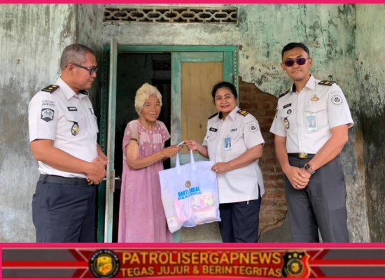 Berkah Ramadhan, Rutan Boyolali Bagikan Sembako kepada Masyarakat Sekitar