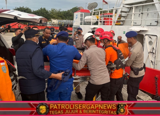 Polairud Polres Lhokseumawe Terlibat Evakuasi ABK Meninggal Dunia di Perairan Krueng Geukueh