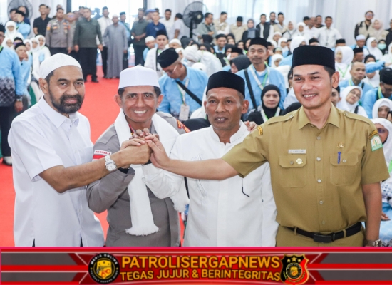 Simbol Sinergitas, Kapolda Aceh Tampilkan Kekompakan Bersama Gubernur dan Ketua DPRA di Pelepasan Haji Kloter Perdana