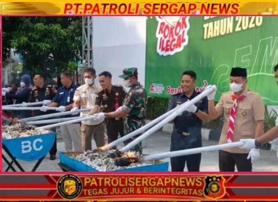 Bikin Geleng Kepala, 15 Truk Rokok Ilegal Senilai Rp13,3 M Dimusnahkan di Kudus