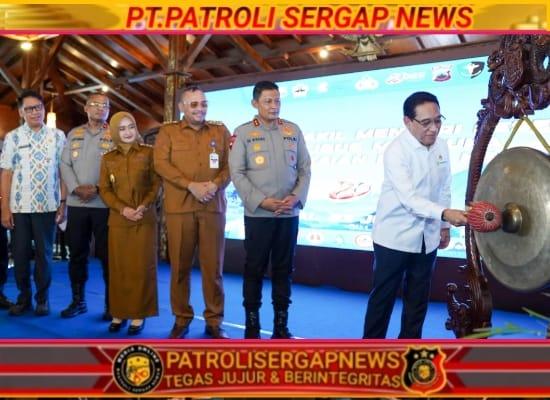 Wamenkes Apresiasi Program Polda Jateng TOSS Presisi Berantas TB Paru Pada Puncak Bakti Kesehatan Hari Bhayangkara ke-80 di Kota Tegal