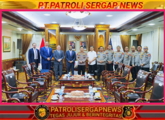 Kapolri Bertemu Direktur FBI Bahas Kerja Sama Penanganan Kejahatan Transnasional, Cyber Crime hingga Terorisme