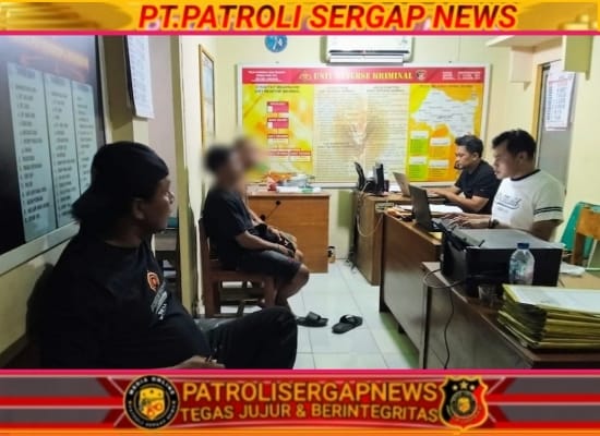 Pati, Detik-detik Polsek Jakenan Gagalkan Distribusi Ribuan Botol Arak Bali Ilegal Siap Edar