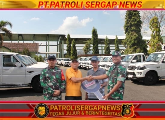 Kodim 0806/Trenggalek Salurkan 50 Mobil Pickup untuk Perkuat Operasional Koperasi Merah Putih