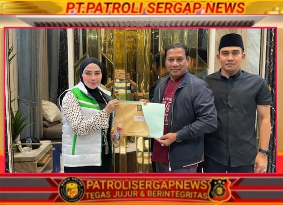 Gus Muhaimin Lantik Wanti Cahya Jadi Ketua PKB Aceh Jaya di Jakarta