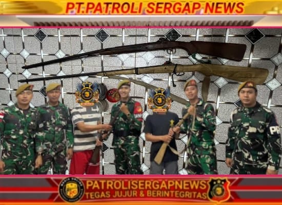 Komsos Efektif, Dua Pucuk Senjata Rakitan Diserahkan Warga kepada Satgas Pamtas RI-Malaysia Yonarmed19 Bogani