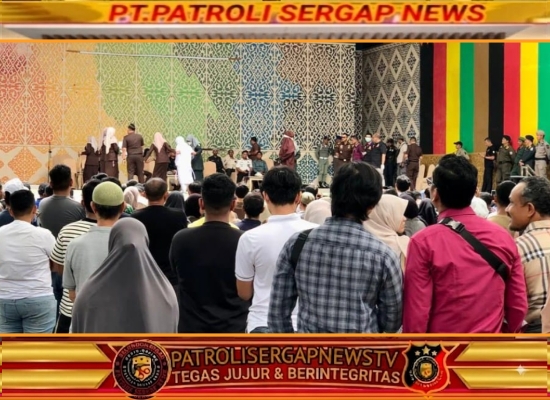 Kasus Mesum di Kamar Hotel, Ajudan Ketua DPRA Jalani Hukuman Cambuk di Depan Umum