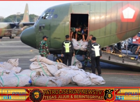 Kemhan RI Kirim Flexible Portable Tank via Hercules TNI AU Guna Optimalkan Penanganan Karhutla Kalsel