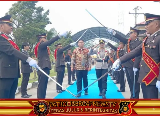 AKBP Jhon Sitepu Serahkan Tongkat Komando kepada AKBP Sah Udur Sitinjak Pimpin Polres Sergai