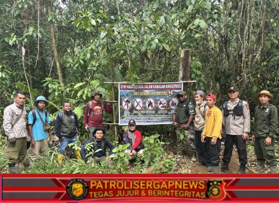 Tim Gabungan Bongkar Pondok Tambang Emas Ilegal di Kawasan TWA Gunung Asuansang Sambas