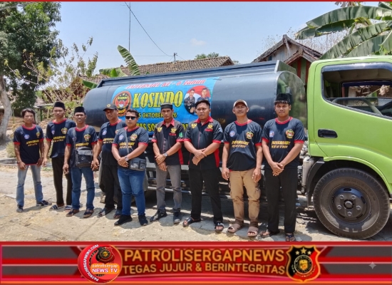 Hari Jadi ke-6, KOSINDO Gandeng Kapolsek Ngambon Salurkan Air Bersih di Desa Bondol